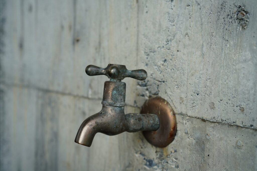 Een buitenkraan vervangen: zo pak je het eenvoudig aan